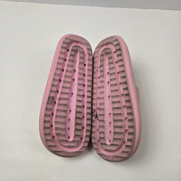 Comfortable Pink Slide Sandals - Picture 7 of 7